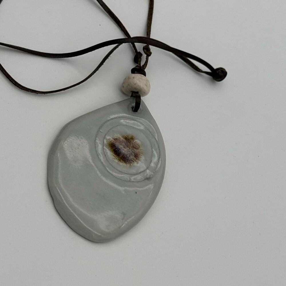 Vintage 1970s 1980s Natural Stone Pendant Necklace 30” Leather Cord Boho Artisan